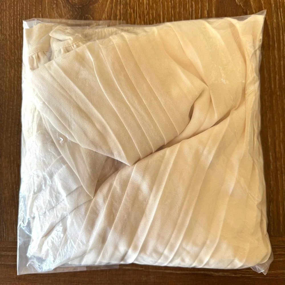 NIP cream colored pleated mid-calf length skirt M - Picture 7 of 9